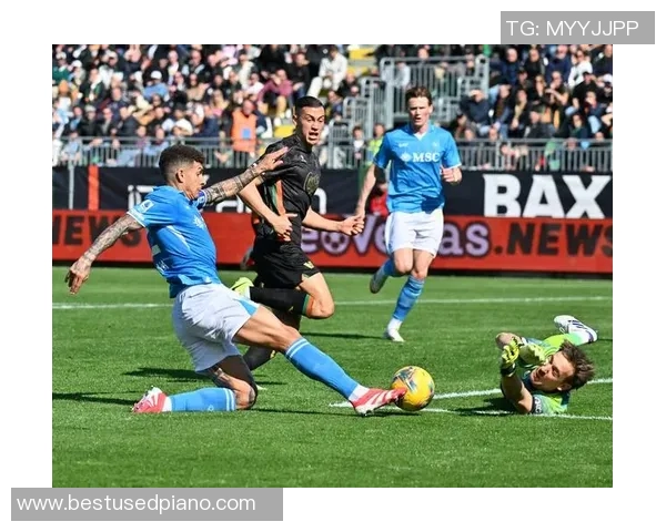 如何通过不同途径寻找足球球星的高清照片和图像资源